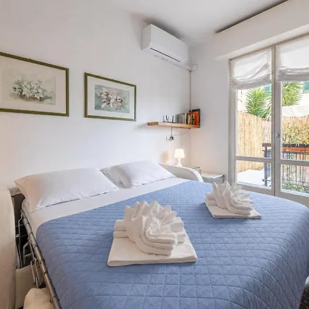 Casa Clementina - Confortevole E Centrale, A Pochi Passi Dal Mare *